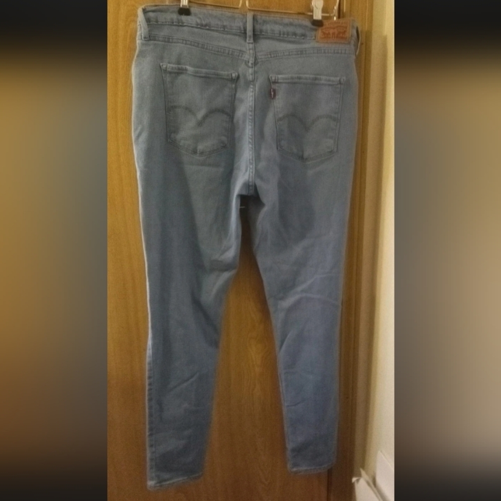 Levis 721 High Rise Distressed Skinny Jeans - Picture 2 of 6